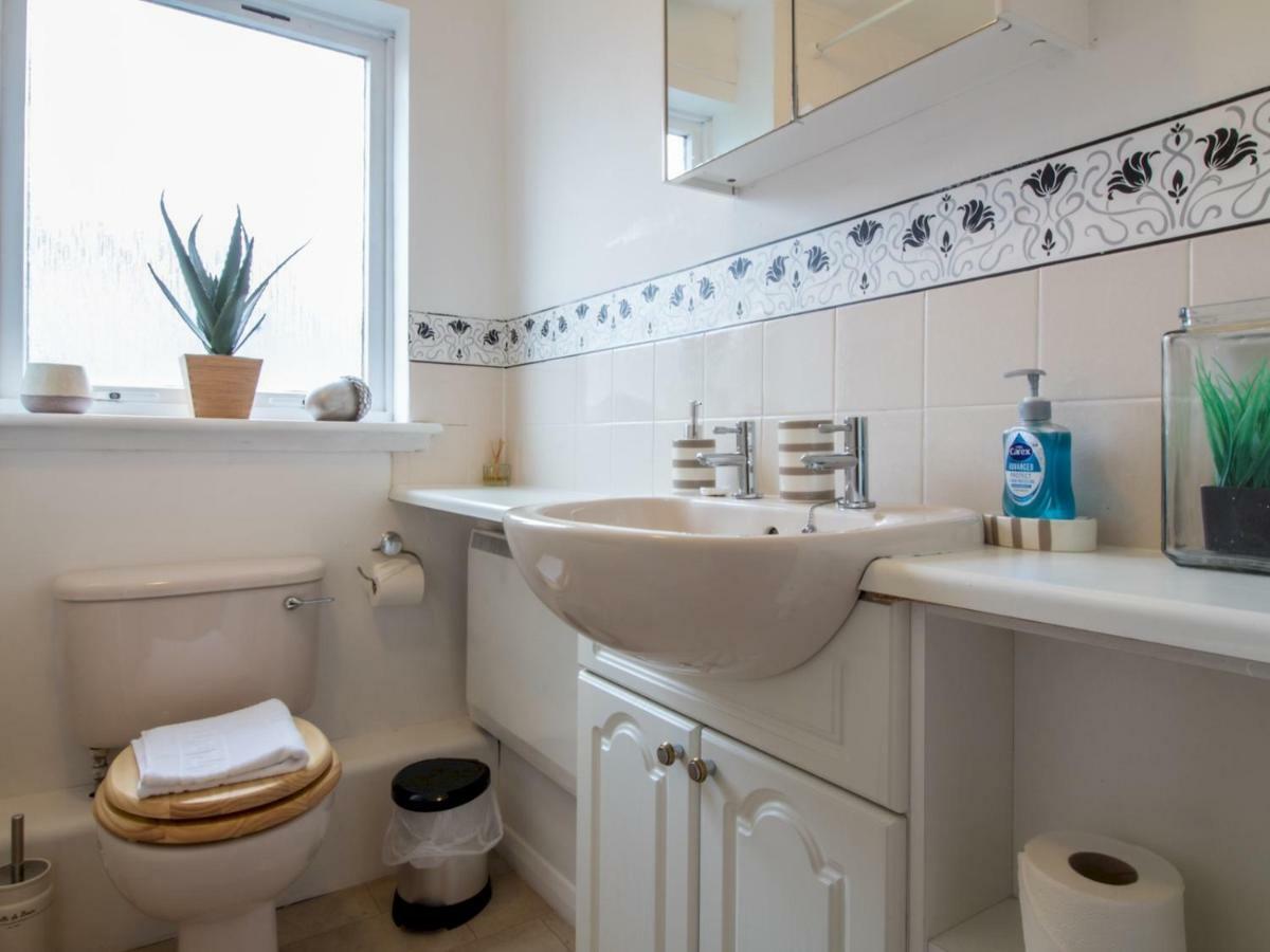 Bright & Tranquil Apartment Near City Centre With Free Parking! Edimburgo Esterno foto