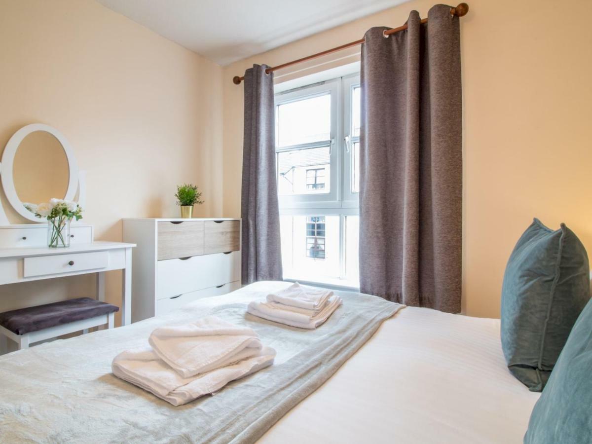 Bright & Tranquil Apartment Near City Centre With Free Parking! Edimburgo Esterno foto